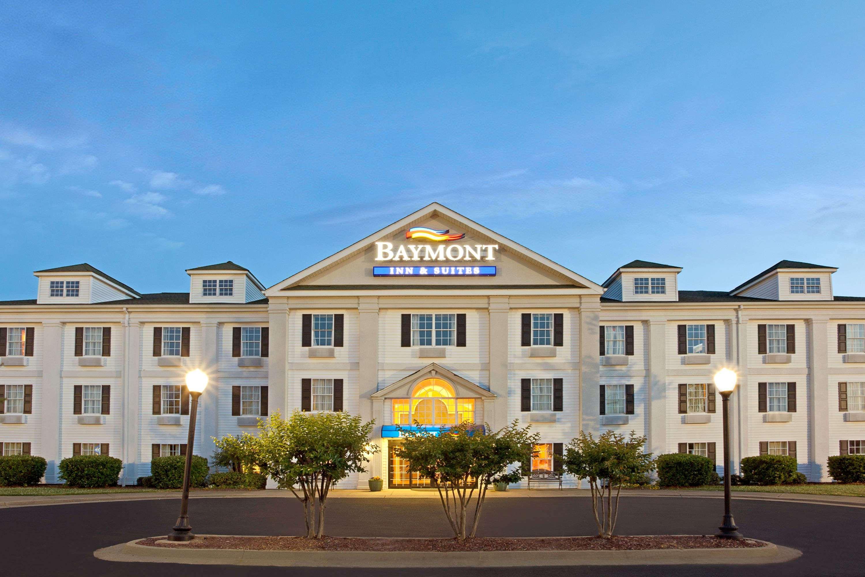 Baymont By Wyndham Pearl Hotel Buitenkant foto