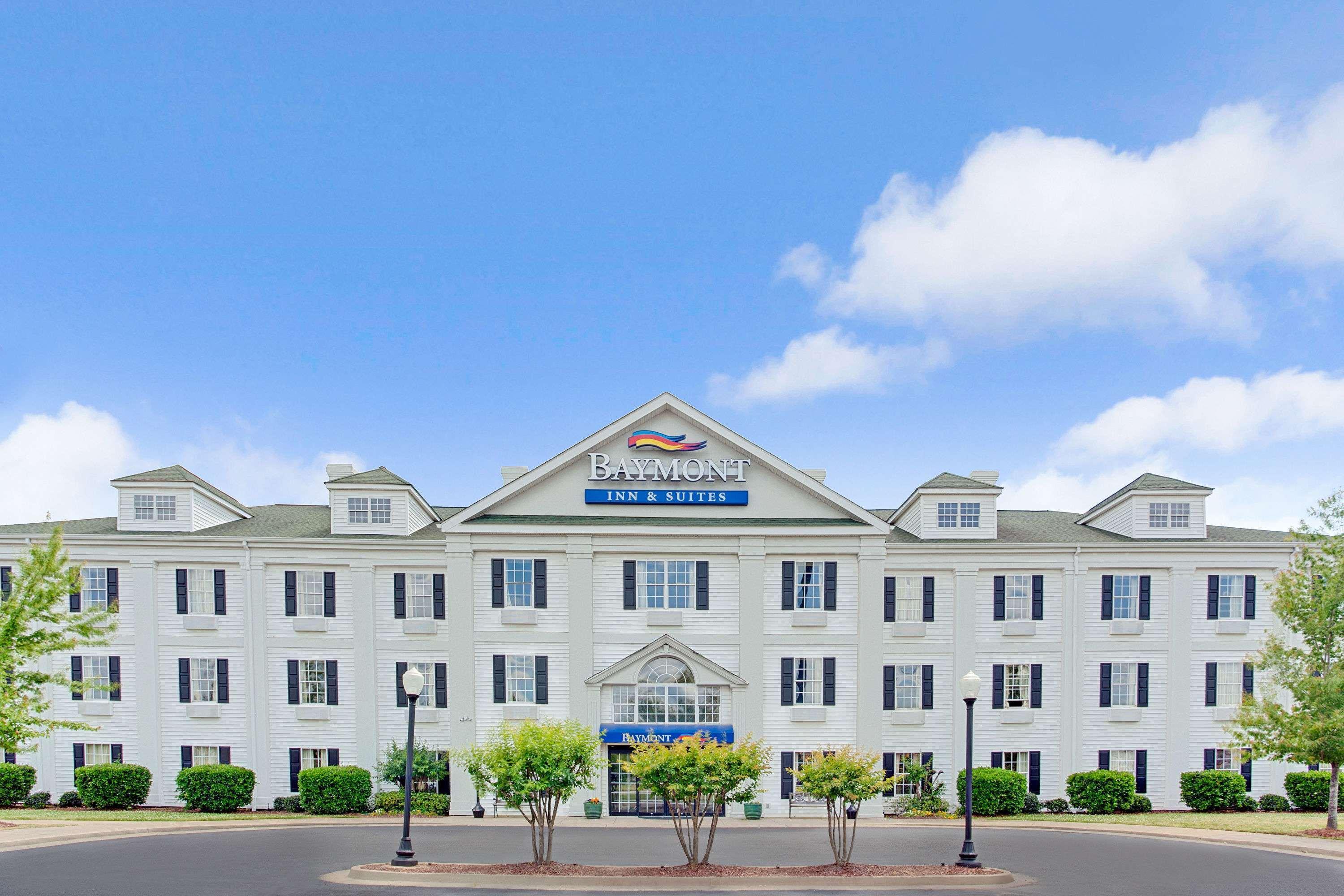 Baymont By Wyndham Pearl Hotel Buitenkant foto