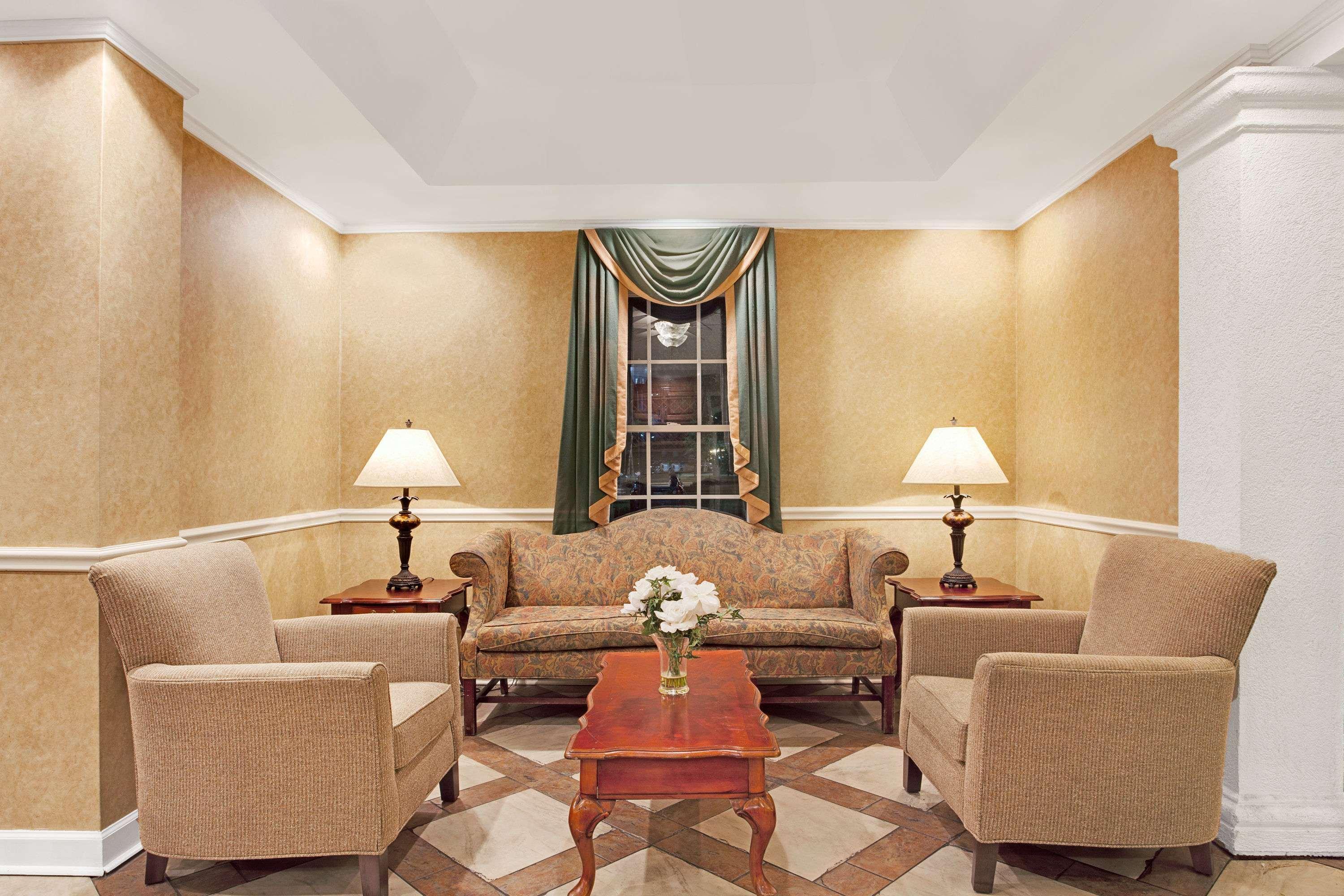 Baymont By Wyndham Pearl Hotel Buitenkant foto